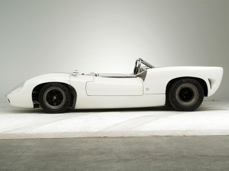  Lola T70 Spyder (Mk III) 1967 года  (фото 3 из 6)